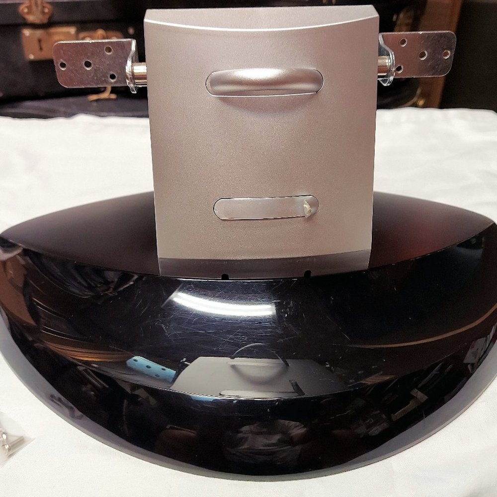 Desk Mount Stand for ViewSonic VX2435WM 24" monitor, with screws